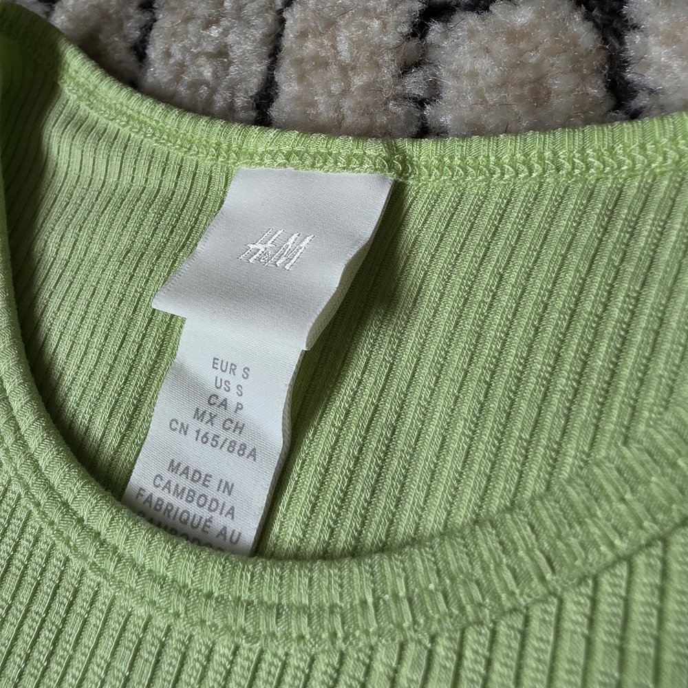 H&M Tank - Picture 4 of 6